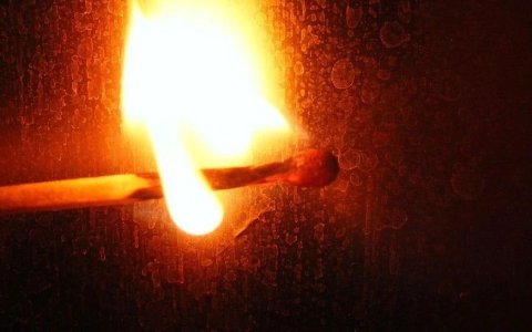 一个时代终结！美国今起取消800美金小额包裹免税政策