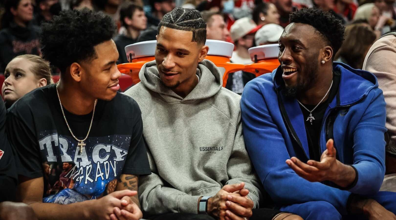 没有屏幕的智能手表，靠“免费送”实现7亿年营收