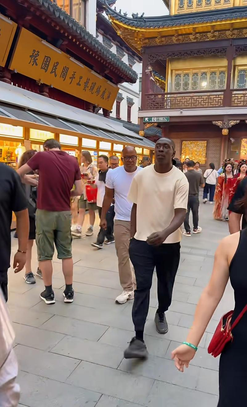 TikTok顶流无语哥中国行，单条视频互动破200万！