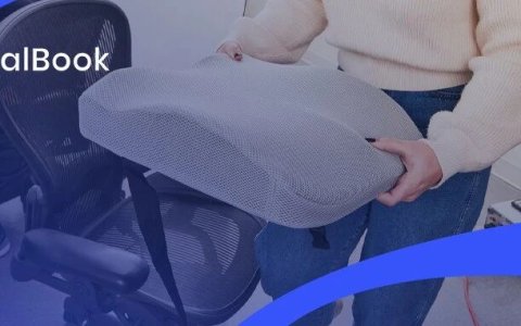 当主流品牌都在做椅子时，他却靠一个坐垫实现了2400万美元的年营收