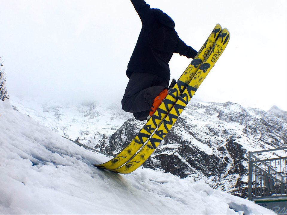 从小众运动变成新消费文化，Armada的崛起并非偶然