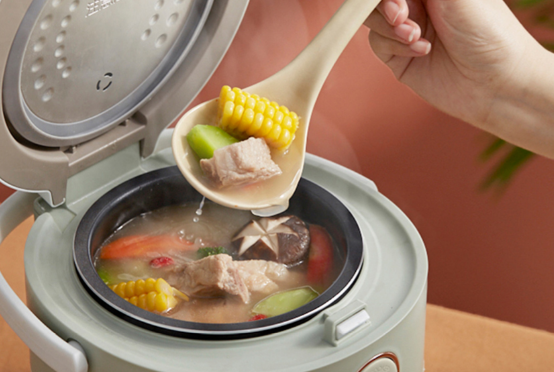 头顶“创意小家电第一股”，小熊电器靠“萌”勇闯海外？