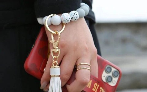 义乌“地摊货”逆袭成TikTok长红爆品，半个月入账217万